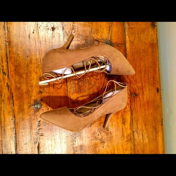 FINAL MARKDOWN New Taupe 3” Heel - Picture 4 of 4